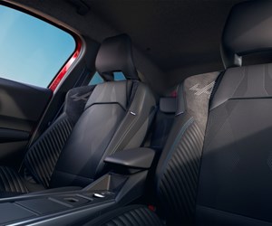 Renault Clio Full Hybrid E Tech Esprit Alpine Rouge Absolu 26