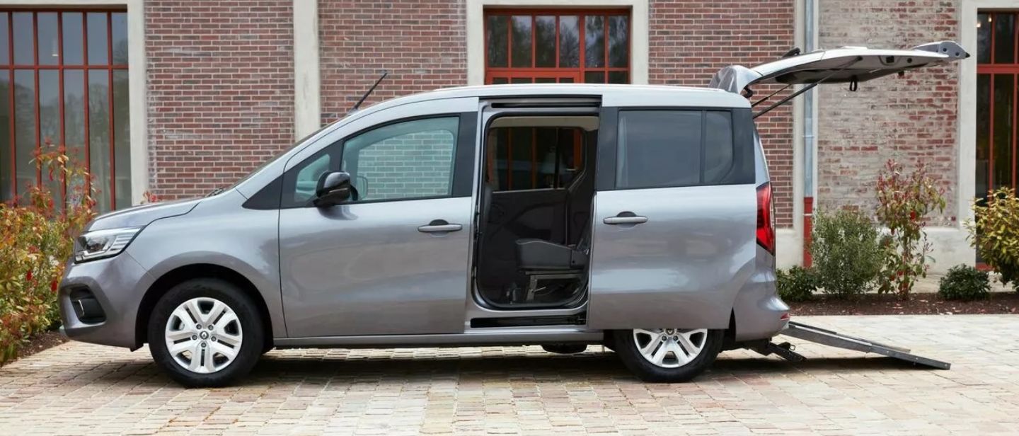 Kangoo Trasporto Disabili Slide